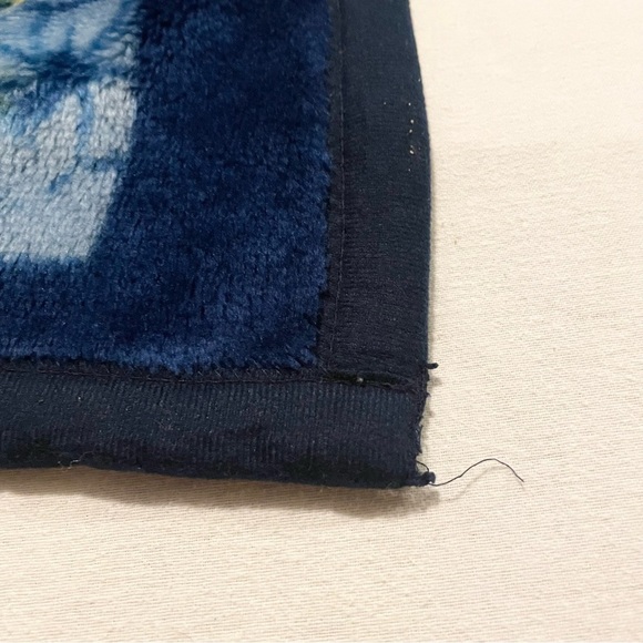 Vintage Tweety Bird Blanket 57” x 41.5” Flowers - Picture 9 of 16